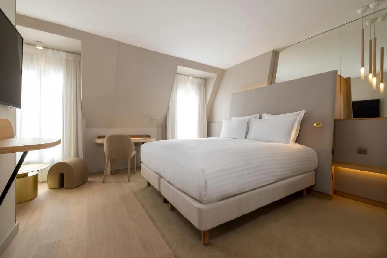 Hotel Beige Paris Fransa