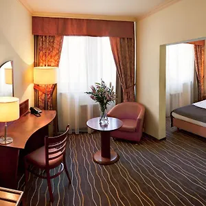 https://luxury-family-hotel-bila-labut.praguehotelsweb.com